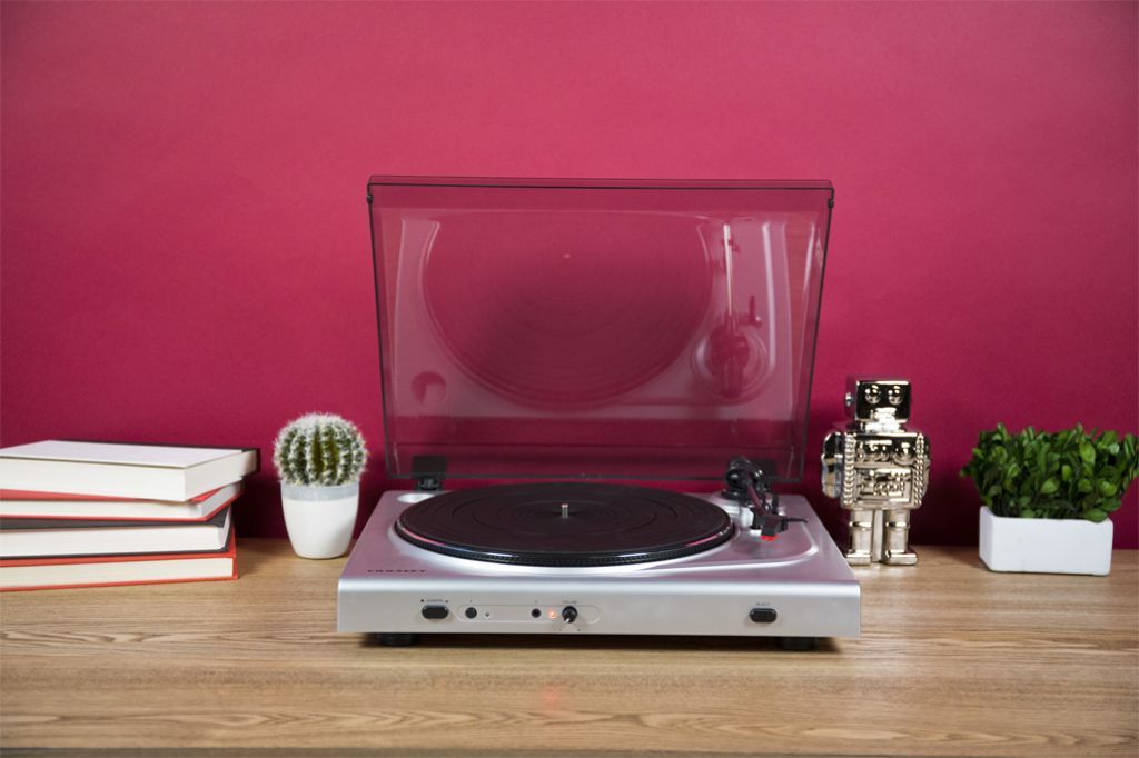 The T300A comes with a plastic dust cover.
