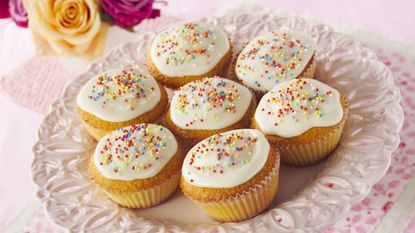 Lemonade cupcakes