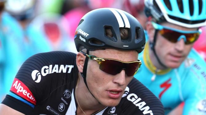 The Giant aero helmet has a raised frontal section with minimal ventilation. It won its very first public outing