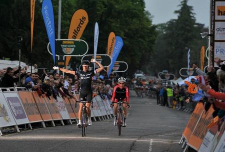 Kristian House beats Simon Richardson to the line for the win.