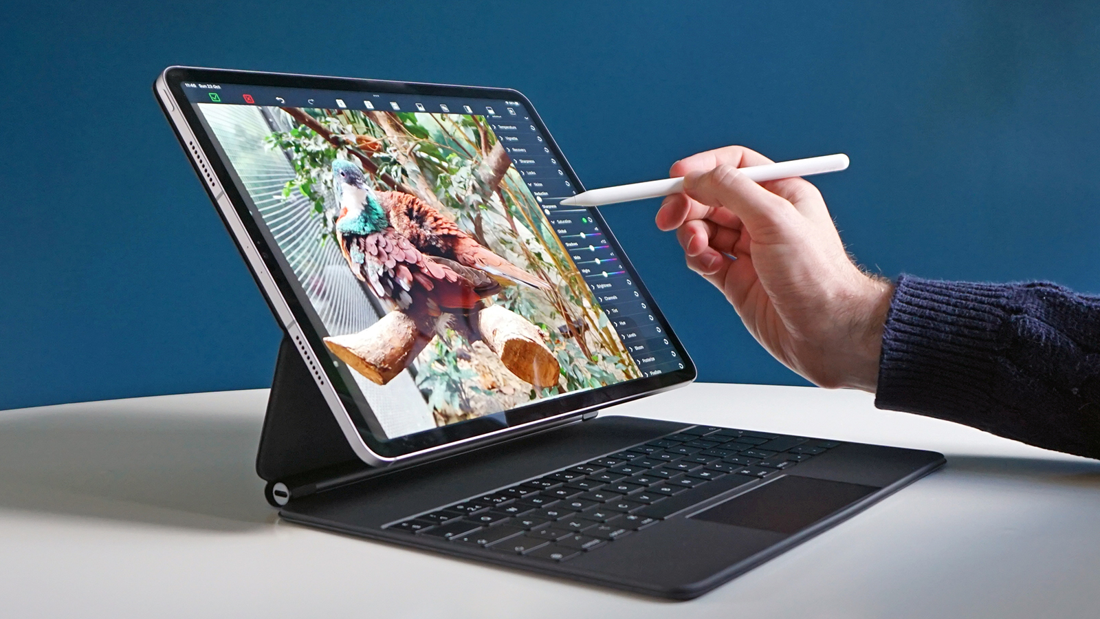 The iPad Pro 12.9 (2022) with keyboard and stylus