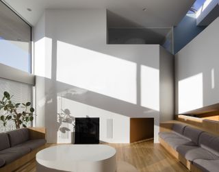 House in the Dune by Worrell Yeung, living space