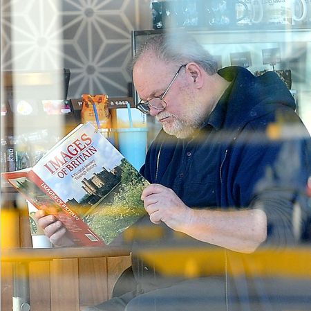 Thomas Markle Suffering Heart Attack