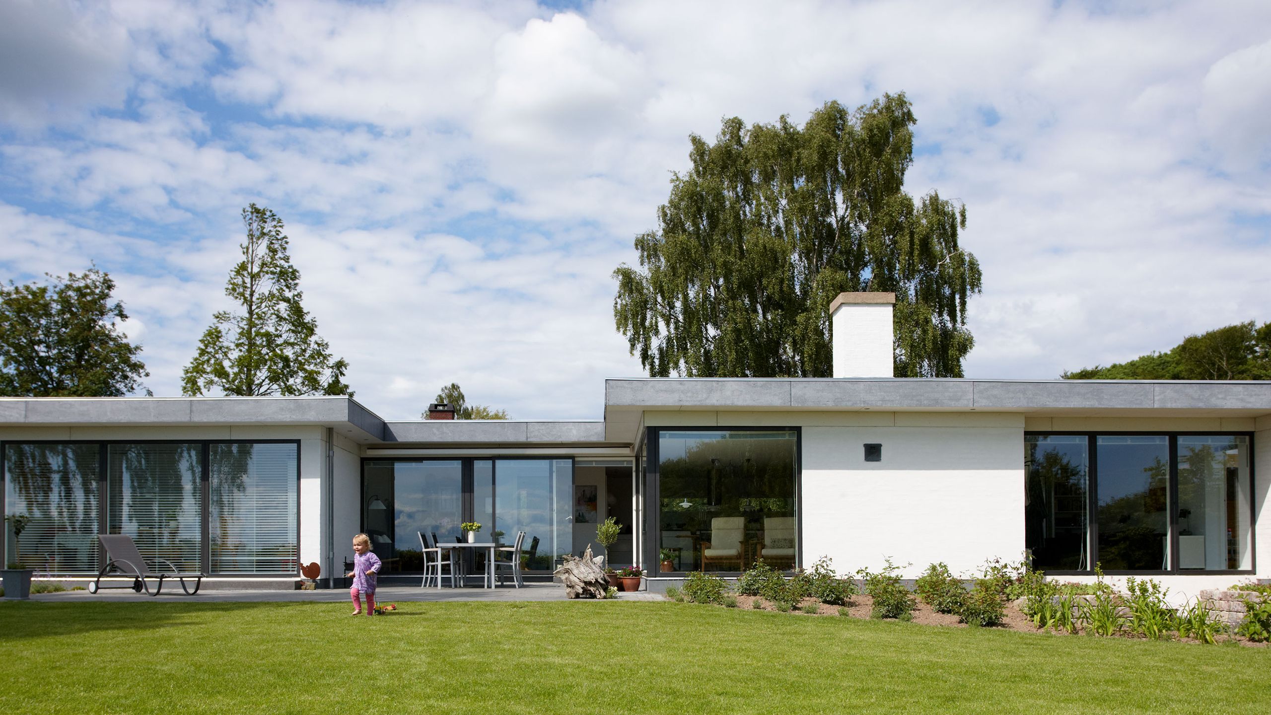 What is a composite window and what are their pros and cons? | Homebuilding
