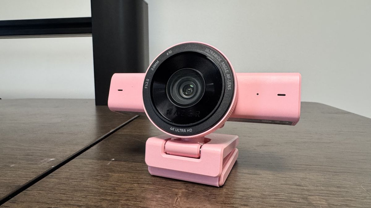 The pink Razer Kiyo V2