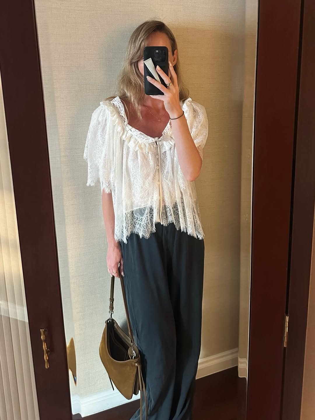 @_jeanettemadsen_ wears copenhagen summer outfits black trousers lace top