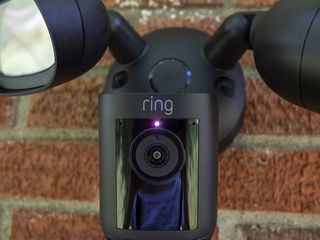 Ring Floodlight Cam Wired Pro Close Logo