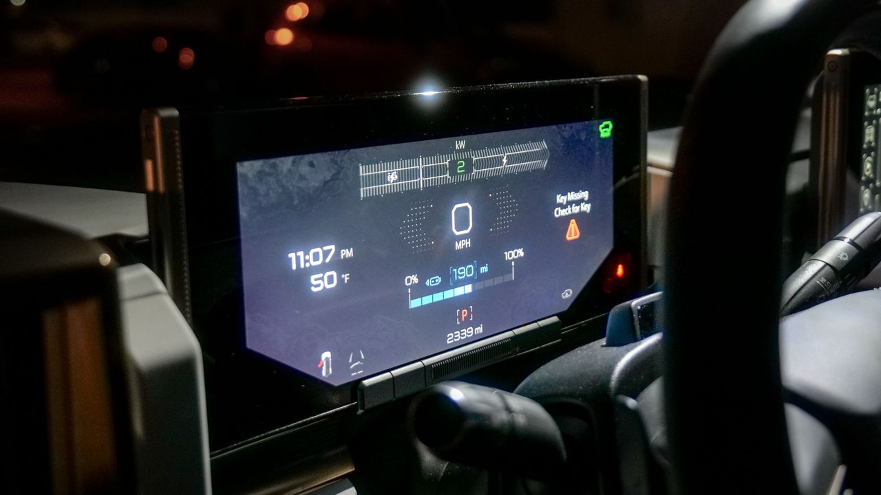 2025 GMC Hummer EV 3X SUV test drive.