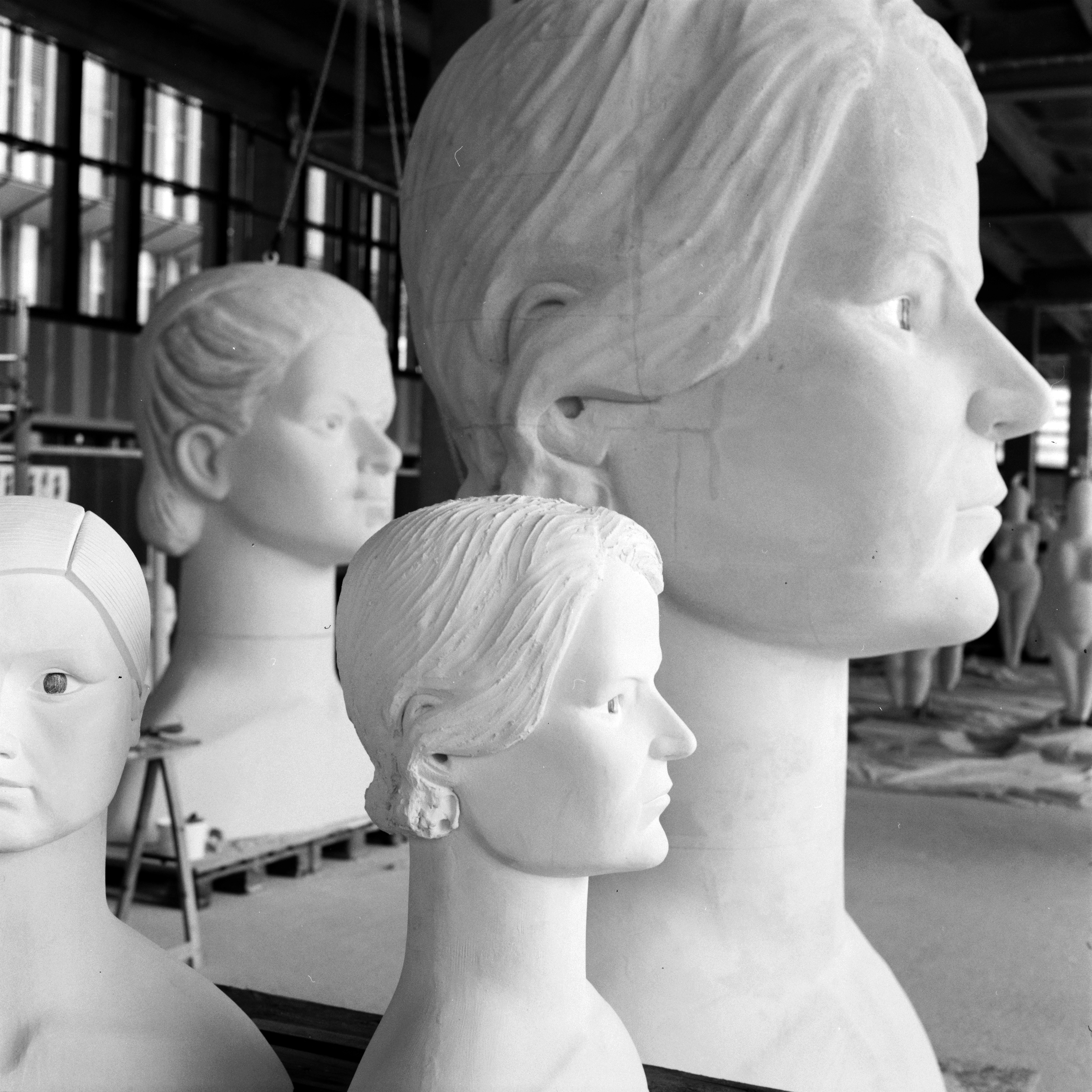 sculptures in plaster by prune nourry
