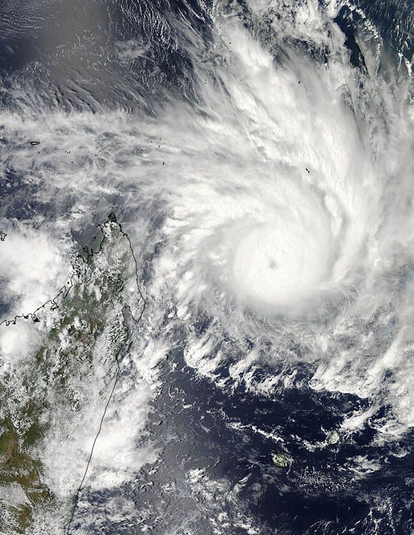 Cyclone Felleng's 'Overshooting Cloud Tops' Seen from Above | Space