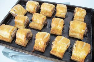 How to make sausage rolls