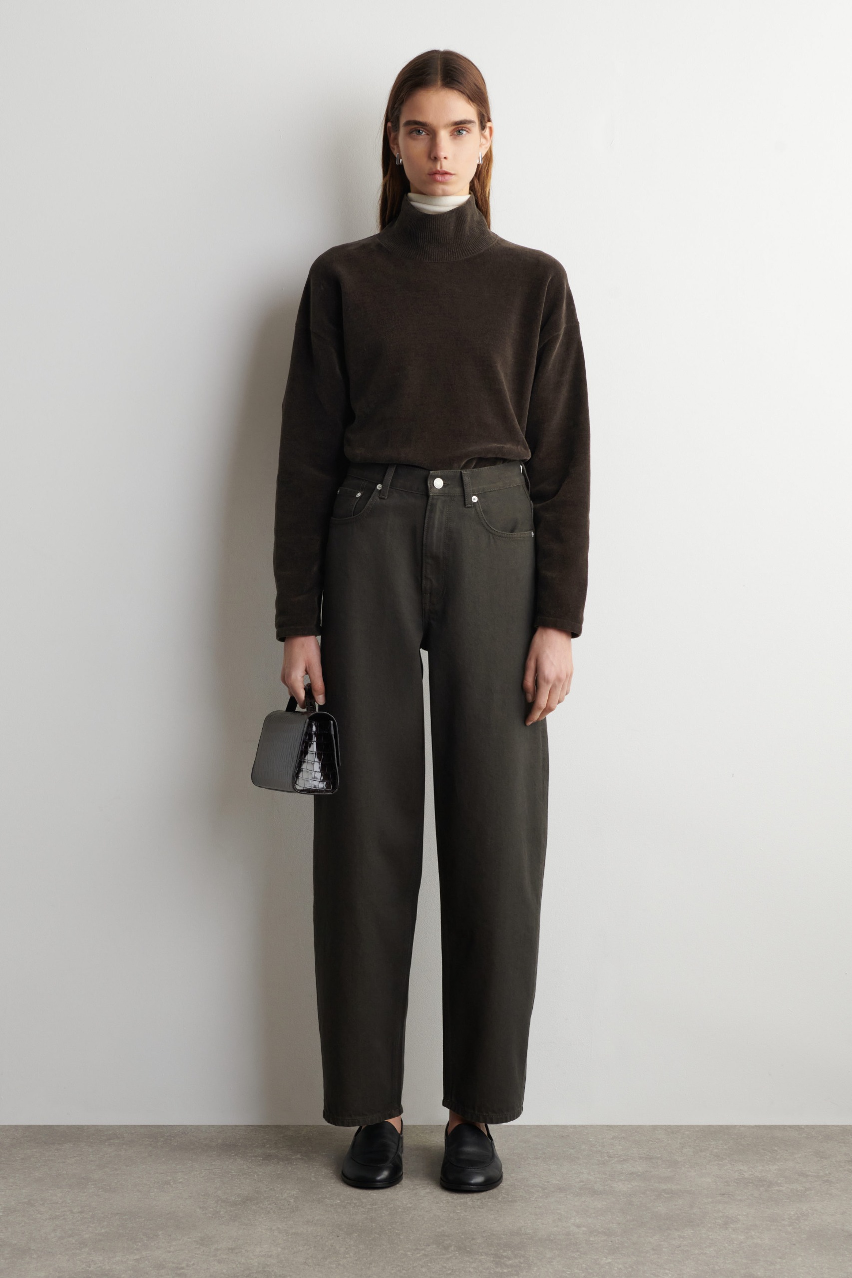 Bay Barrel-Leg Jeans