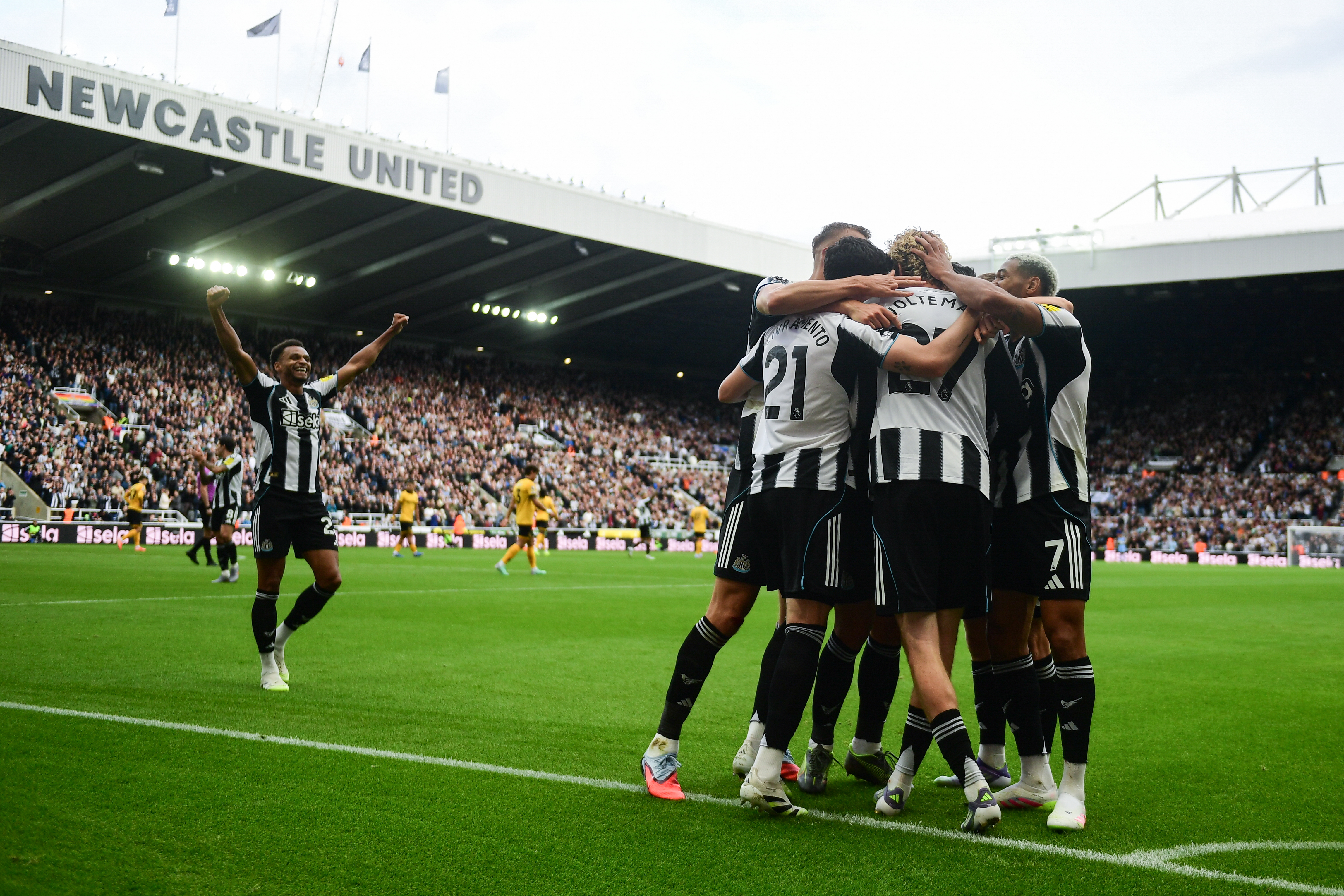 Nick Woltemade heads Newcastle to their first win of the season