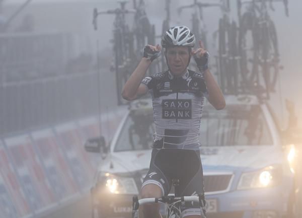 Chris Anker S&oslash;rensen (Saxo Bank) wins a foggy stage 8 of the Giro d'Italia.