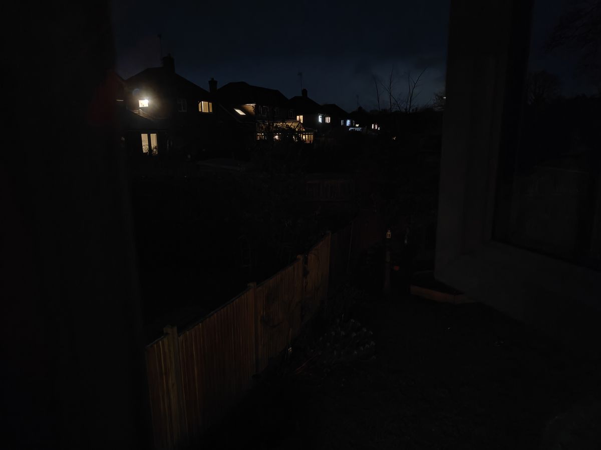 OnePlus 12R camera sample main Night mode garden