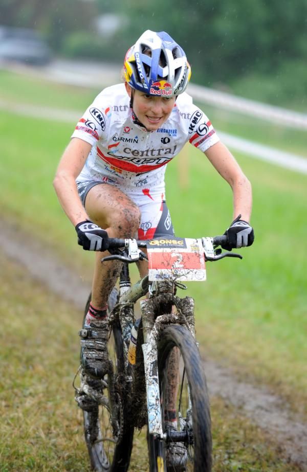 Lisi Osl (Central Pro) rides to second in Albstadt after a flat tire.