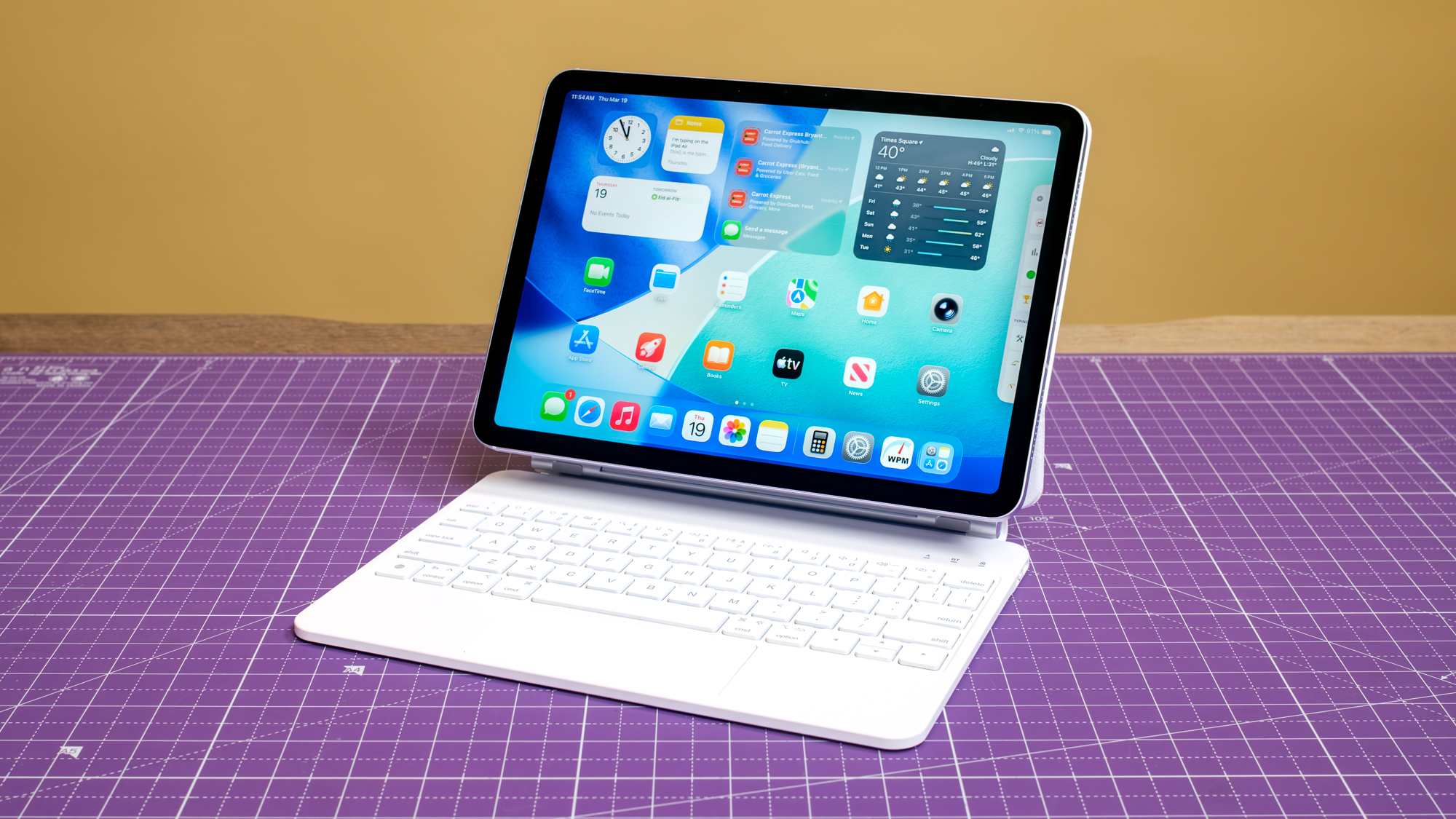 Tolpaiksoy iPad Air M4 Keyboard Case