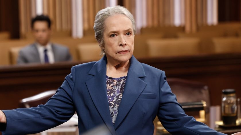 Matty delivering a courtroom speech in Matlock Season 2x02