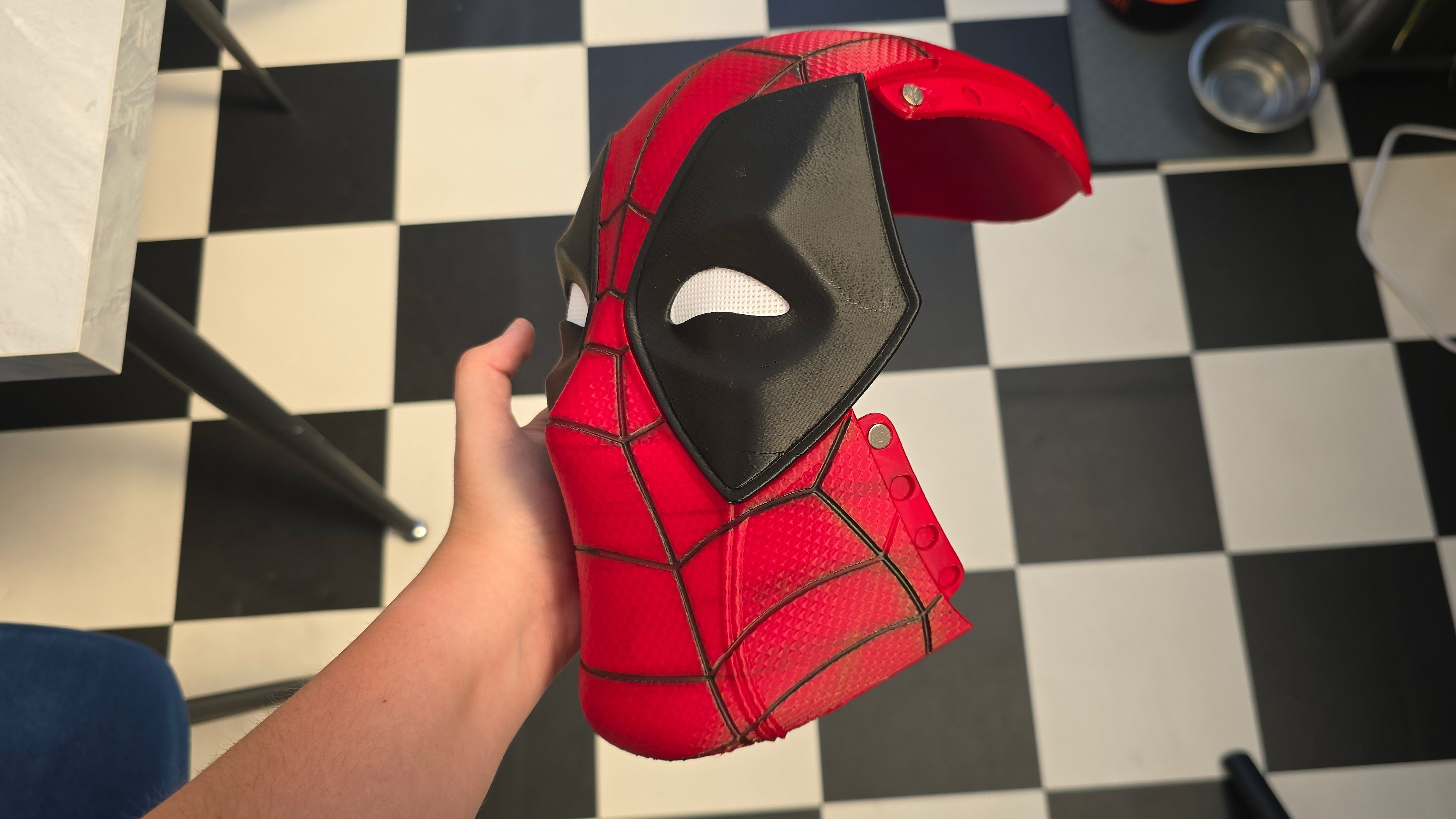 Deadpool helmet 3D print - file by Yosh Studios