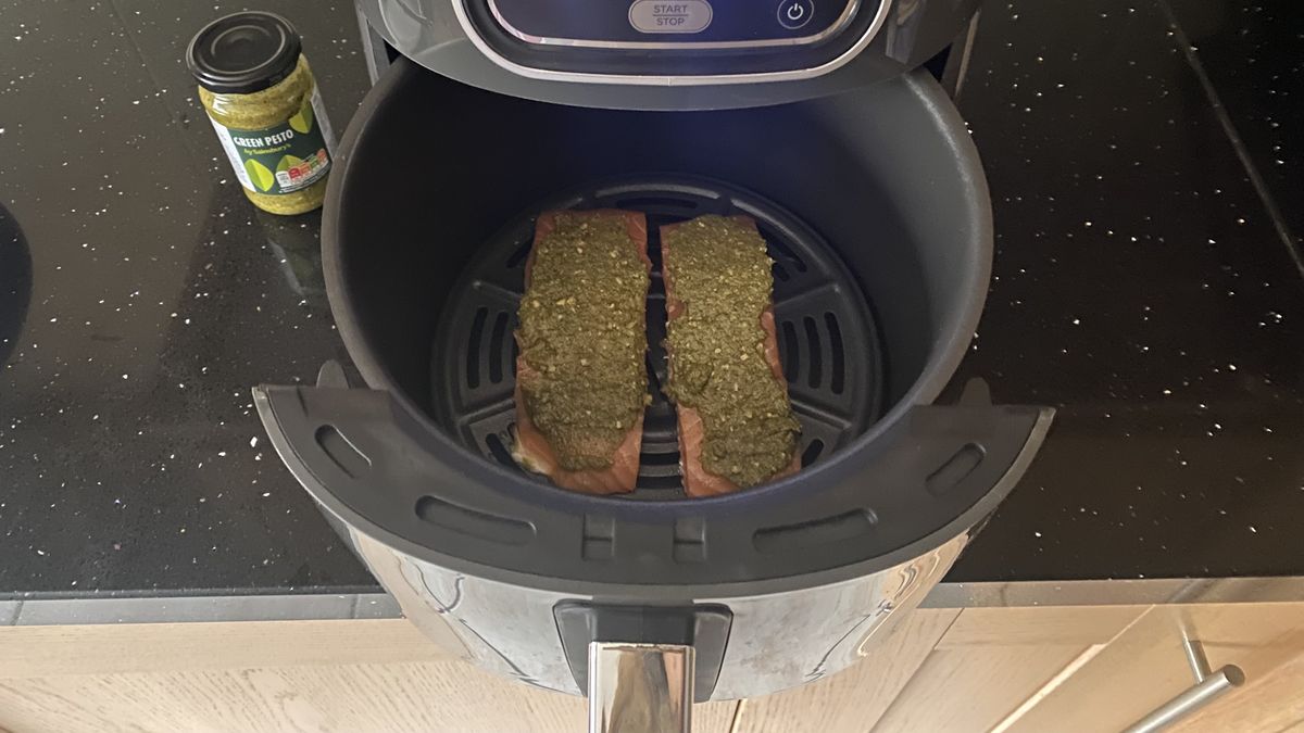 How to cook salmon in an air fryer TechRadar