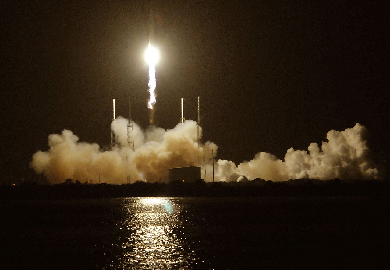 SpaceX&amp;#039;s Falcon 9 rocket launches 