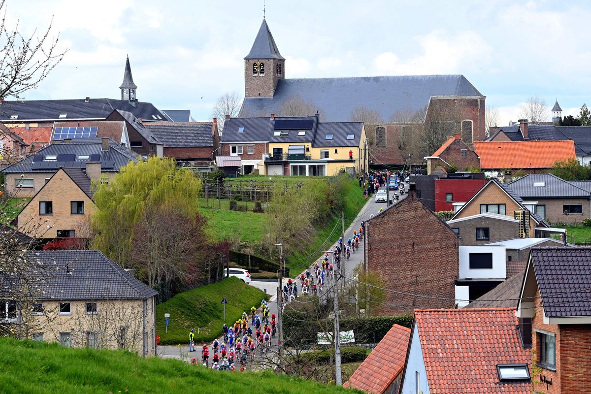 Ronde van Vlaanderen 2022 - Tour of Flanders - 106th Edition - Antwerp - Oudenaarde 272,5 km - 03/04/2022 - Scenery - Peloton - photo Vincent Kalut/PN/SprintCyclingAgency&Acirc;&copy;2022