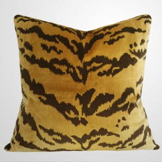 ArogGeld Tiger Pillow Velvet Chinoiserie