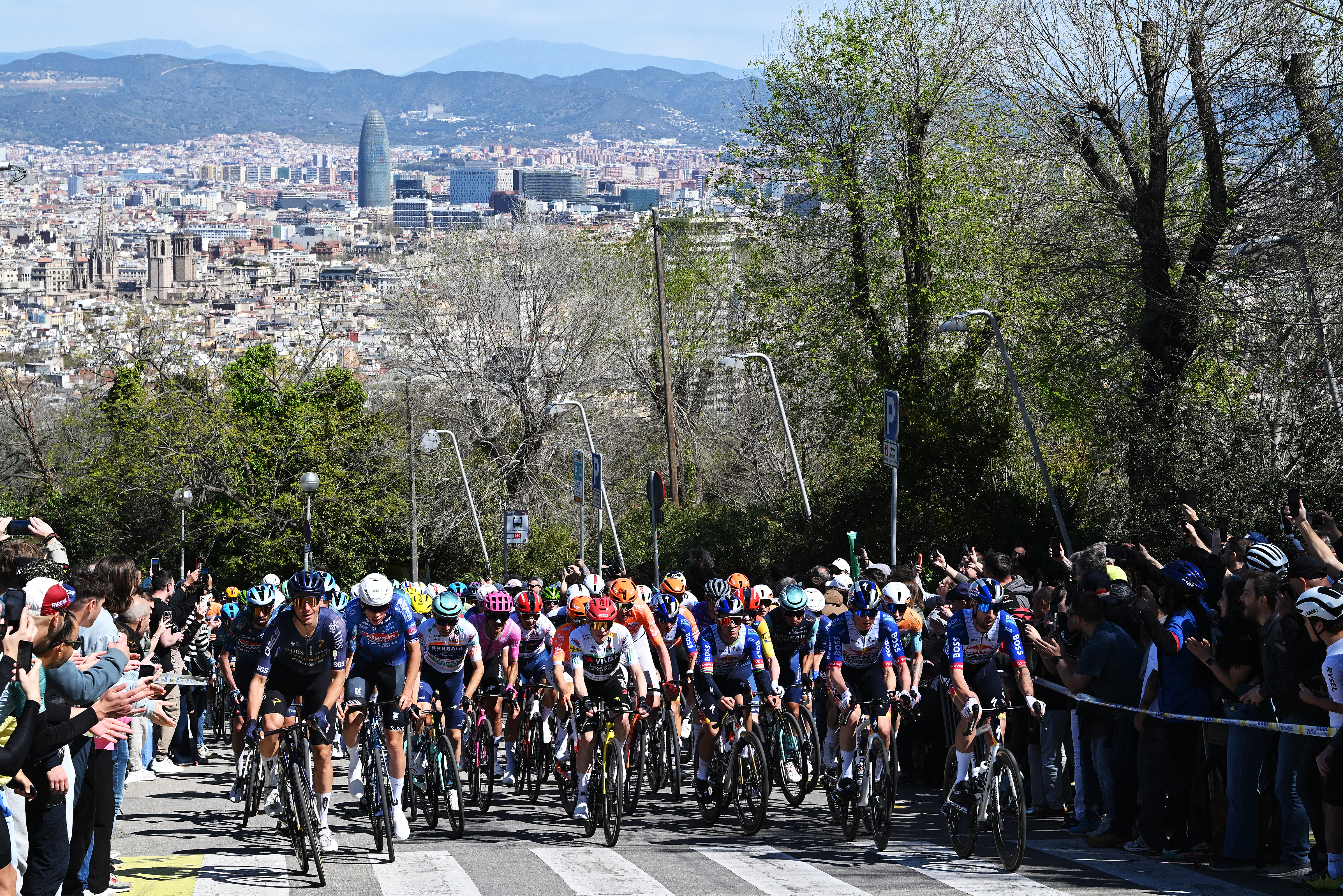 Volta a Catalunya stage 7 LIVE: Remco Evenepoel leading the attacks on the Montjuïc circuit