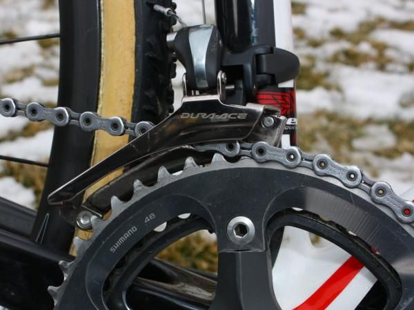 A new Shimano Dura-Ace 7900 clamp-on front derailleur moves the chain from ring to ring.
