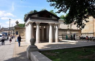 The Queen's Gallery - UK Heritage Awards Winner for Best Shopping Experience