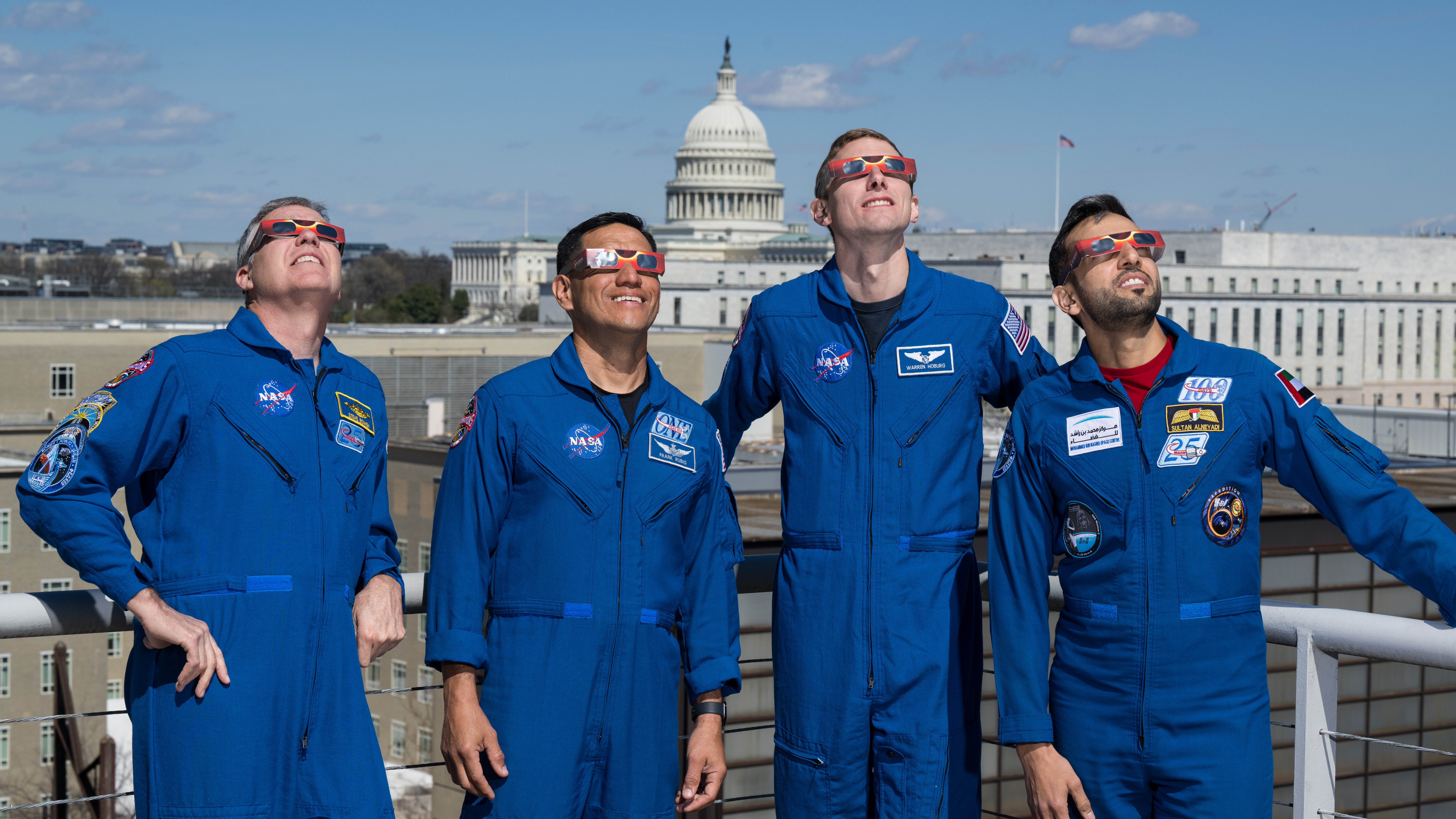 Nasa astronuats shield their eyes from the sky in prep for eclipse april 2024