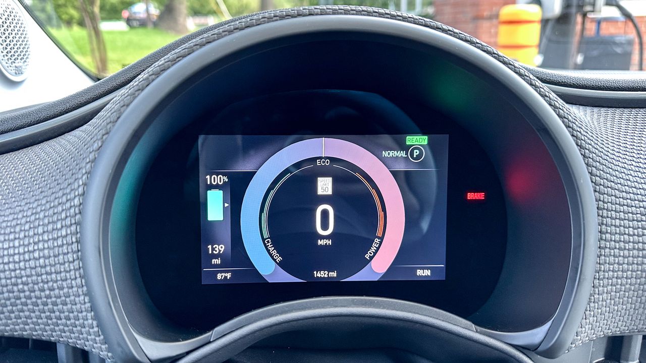 Fiat 500e dashboard
