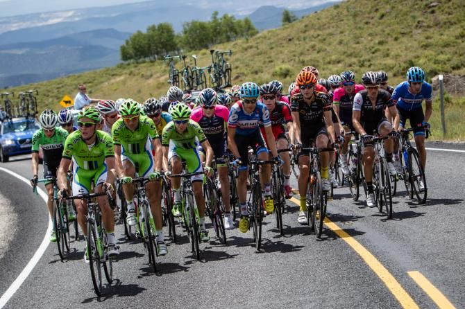 The peloton on the final climb