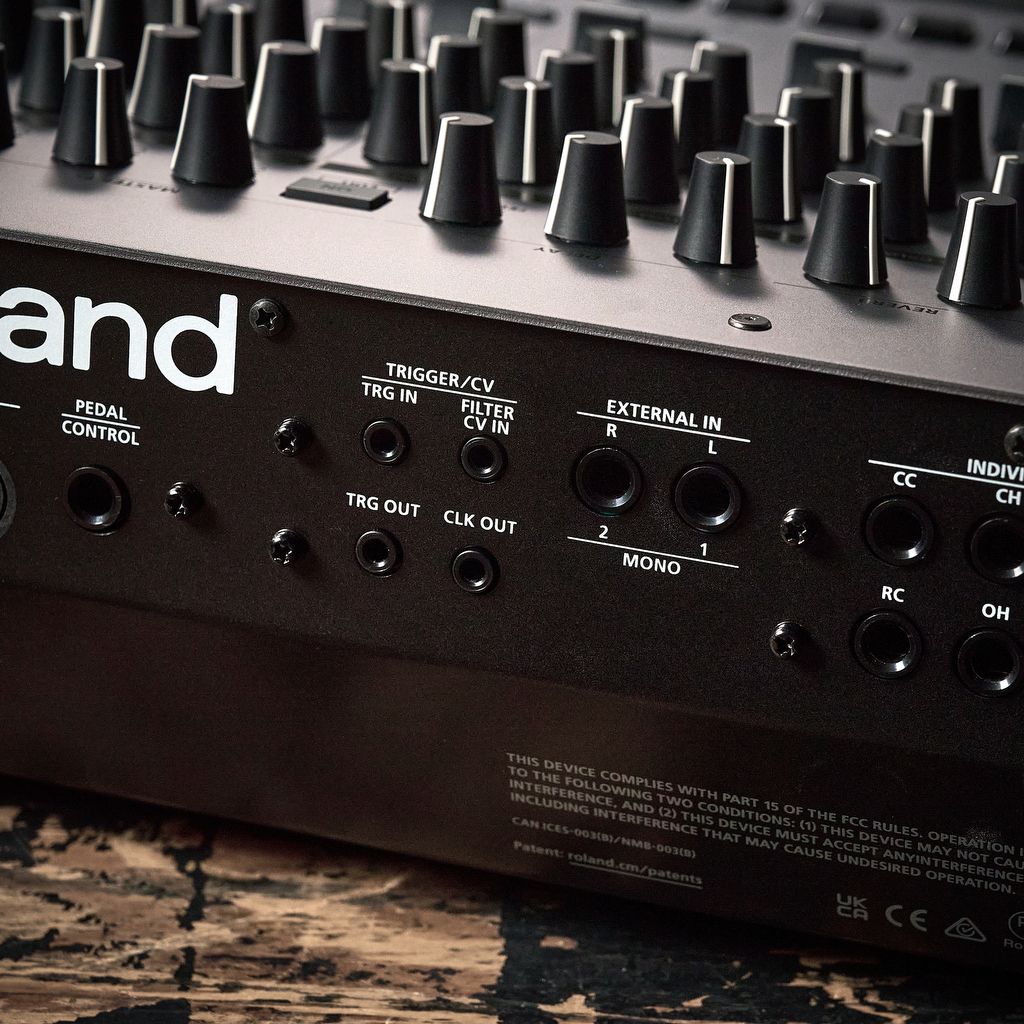 Roland TR-1000 Rhythm Creator