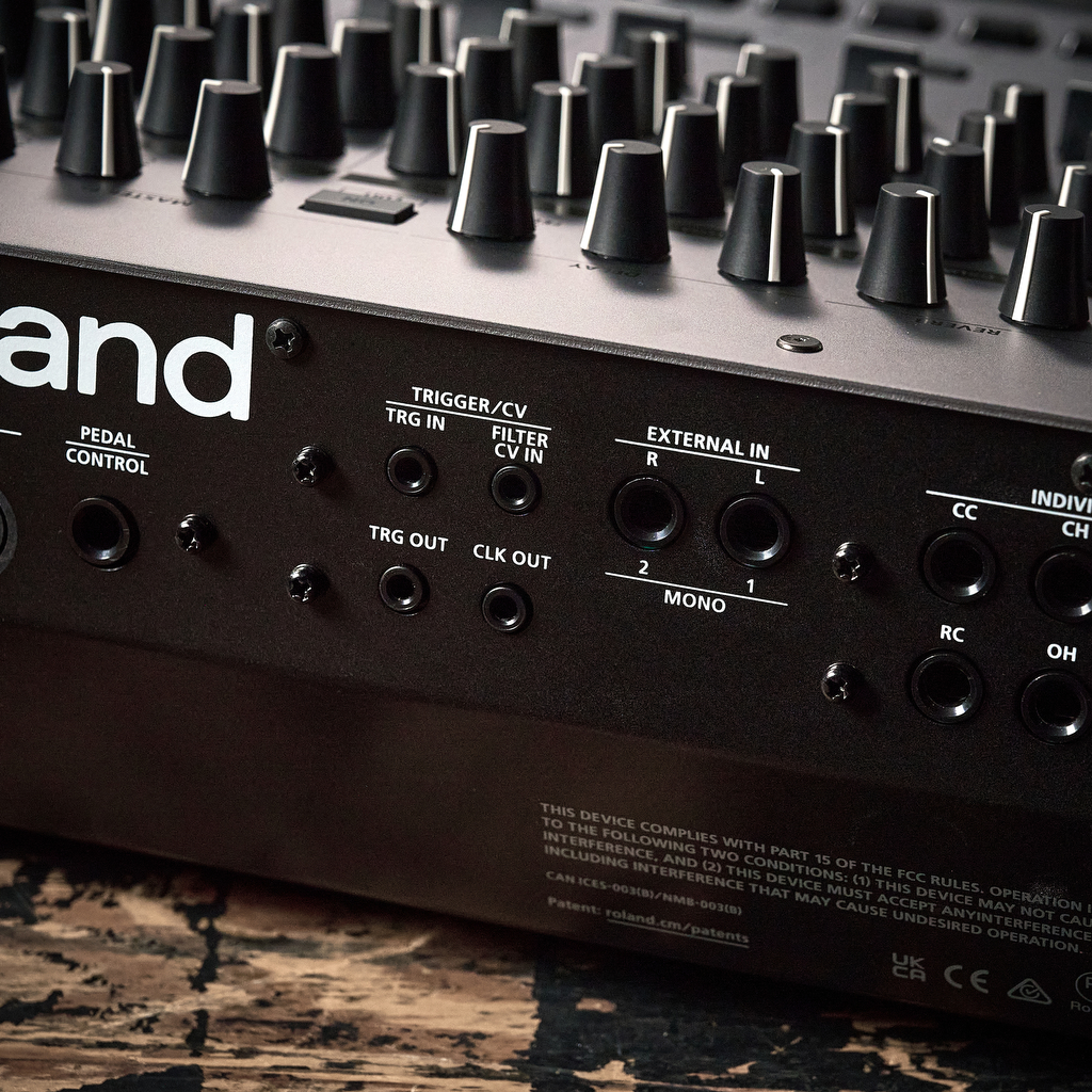 Roland TR-1000 Rhythm Creator