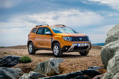 Front facing view of Dacia Duster SUV