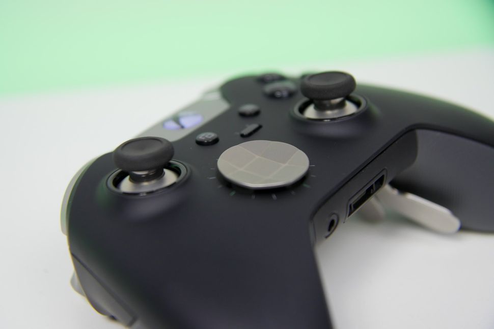 Steam Controller versus the Xbox One gamepad | Windows Central