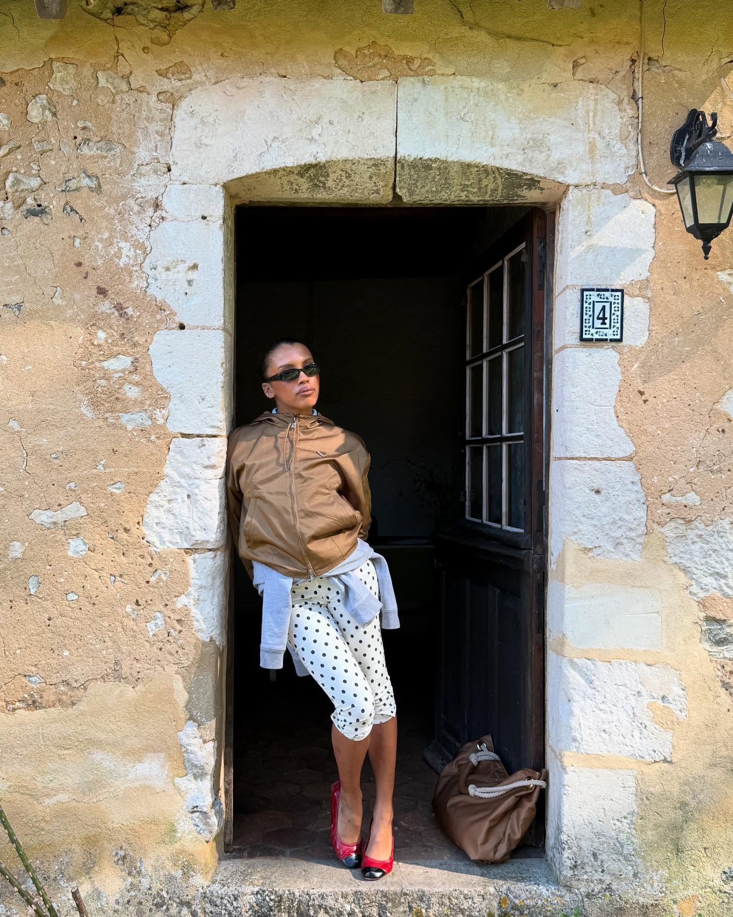 Image of influencer wearing capri pants