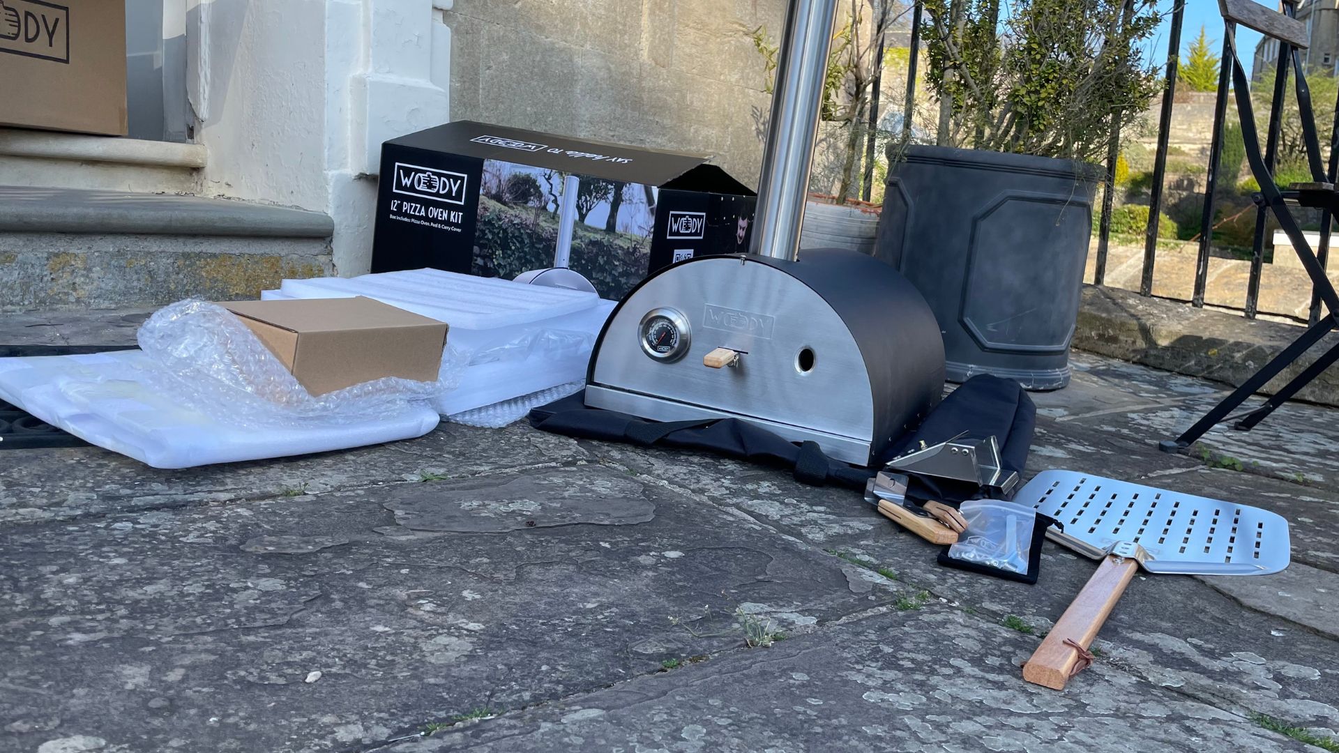 Woody Pizza Oven unboxed