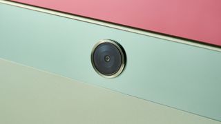 Kameran på baksidan av OnePlus Pad Go.