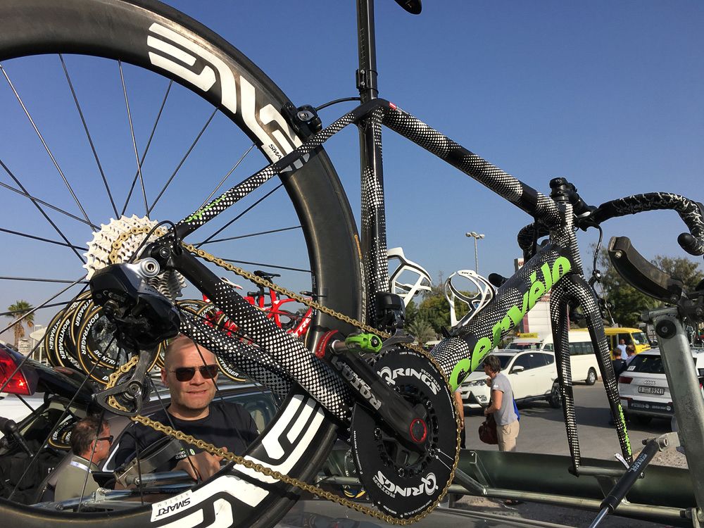 The new Cervelo R5 on the Dimension Data team car