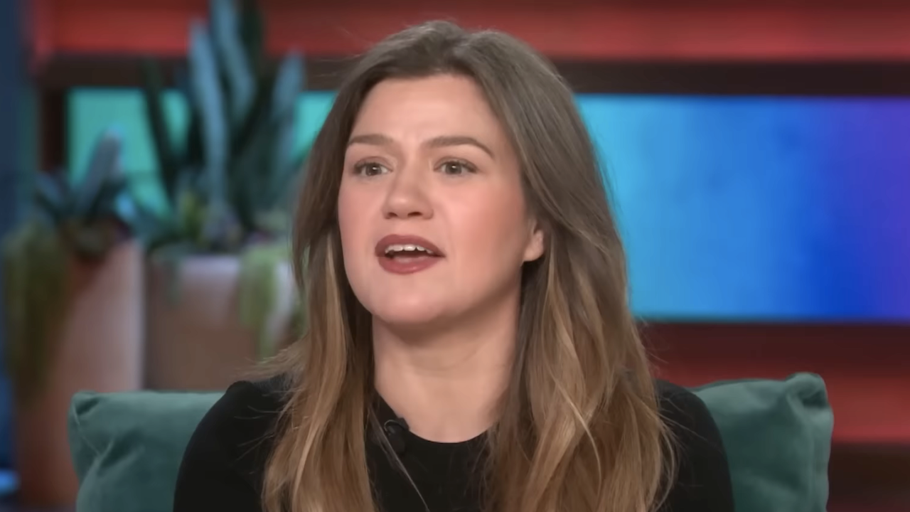 Kelly Clarkson responde preguntas sobre los niños tras su salida de la televisión y la tragedia familiar
