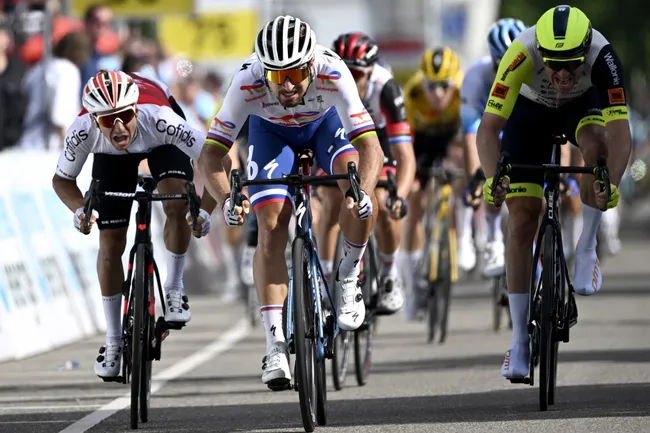 Peter Sagan vince a Grenchen )foto: Vincent Kalut/PN/SprintCyclingAgency)
