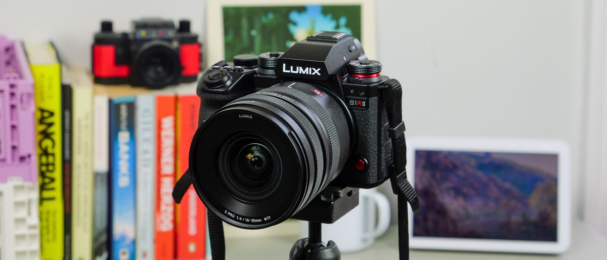 Panasonic Lumix S1R II