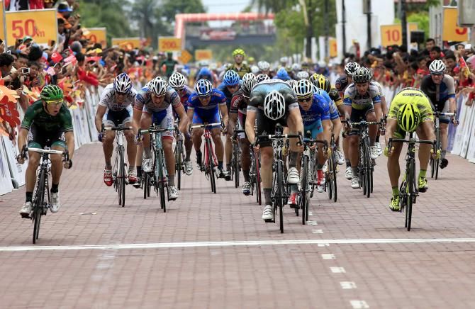 The sprint for the line on stage 8 at Tour de Langkawi