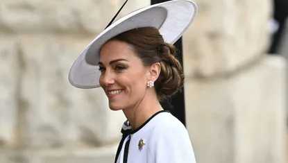 kate middleton white dress and hat