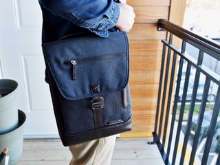 Brenthaven Collins Vertical Messenger