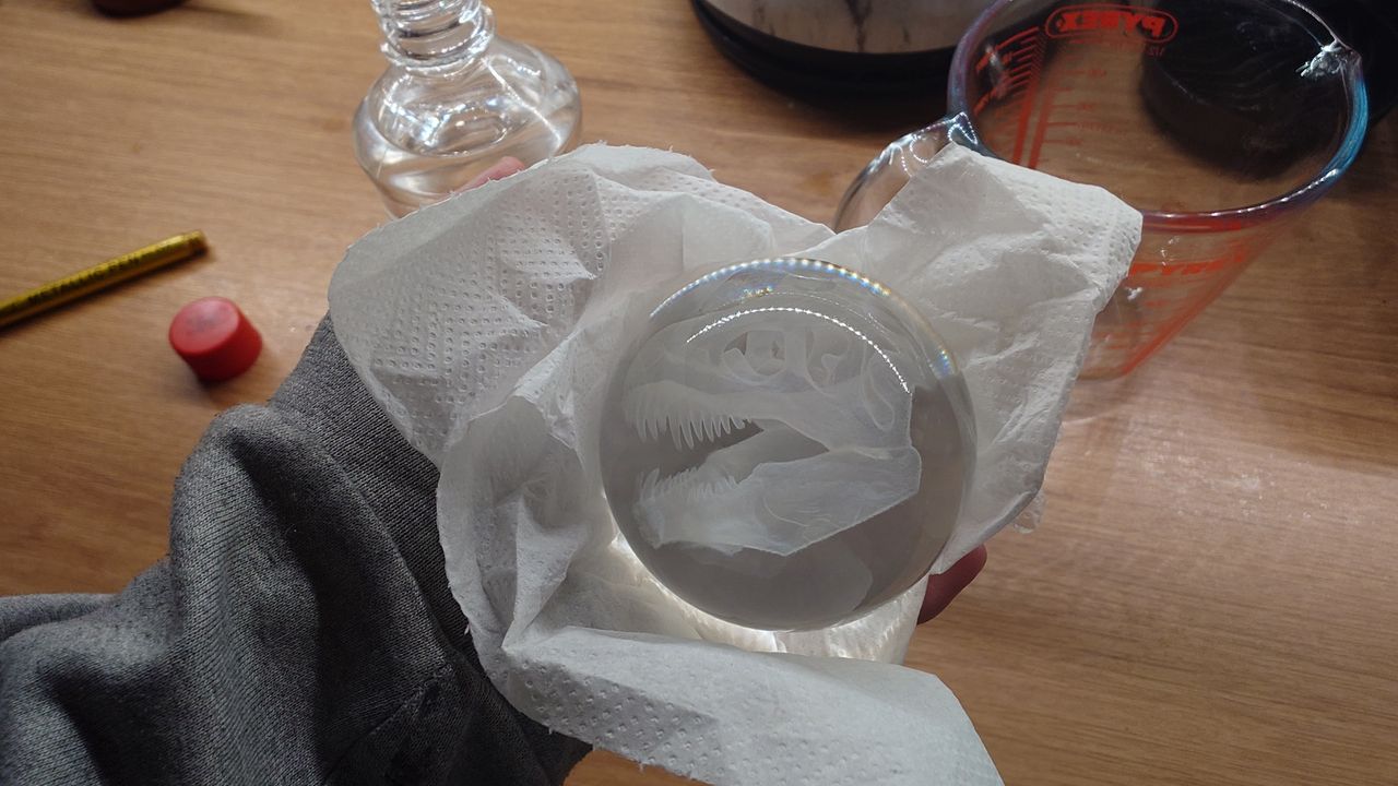 xTool dino sphere glass UV