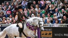 Holly Smith and Kincardine Uist are victorious in the 2025 junior mountain and moorland championship at HOYS