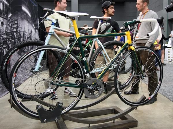 Engin Cycles also showed off this beautiful steel road racer.